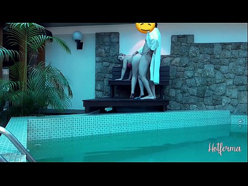❤️ O xefe invita a criada á piscina, pero non puido resistirse a un quente ❤️ Porno anal a nós gl.pornjimbo.ru ❌❤